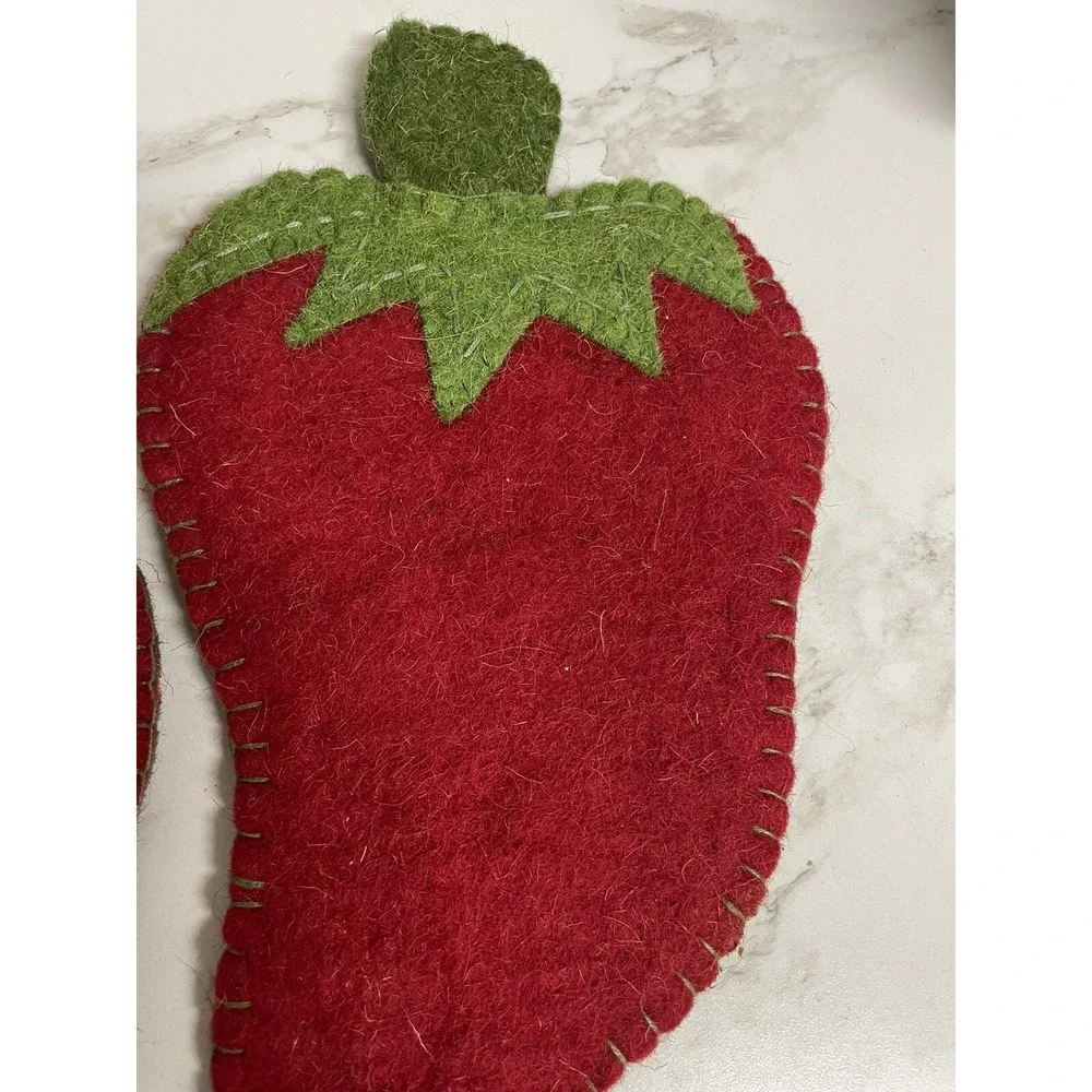Vintage Pair‎ Handmade Felted Wool Strawberry Trivets Hotpads Red & Green